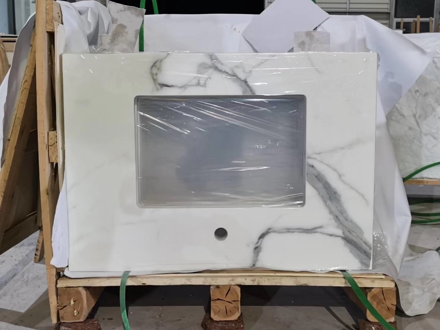 Artificial Stone Nano Glass Calacatta White Slabs For Countertop